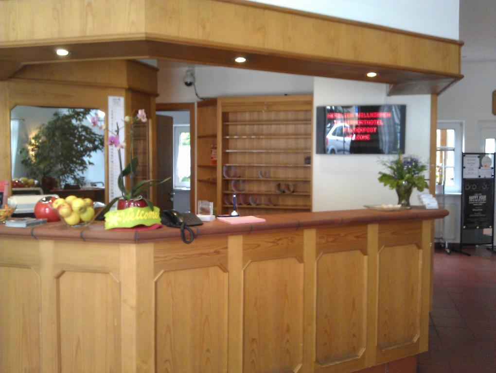 Airport Hotel Filder Post Щутгарт Екстериор снимка